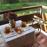 En Altos De *